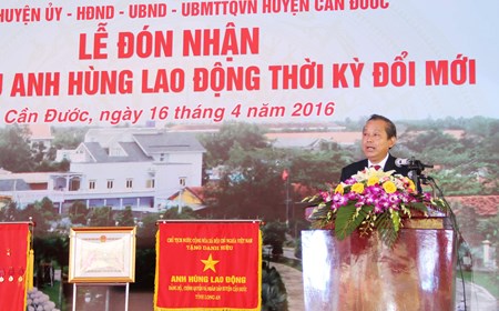 Huyện Cần Đước (Long An) đón nhận danh hiệu AHLĐ thời kỳ đổi mới