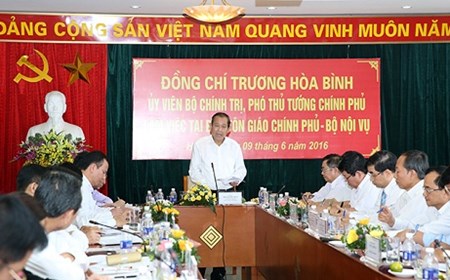 Phó Thủ tướng Trương Hòa Bình làm việc với Ban Tôn giáo Chính phủ