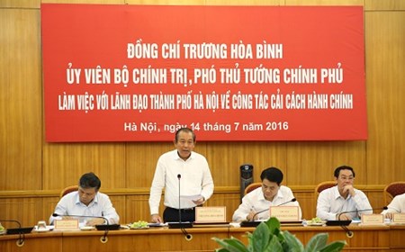 Đẩy mạnh cải cách hành chính, phục vụ người dân và DN