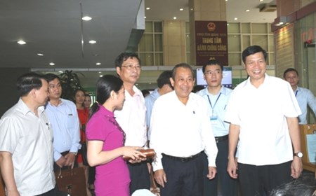 Phó Thủ tướng Trương Hòa Bình kiểm tra công tác cải cách hành chính tại Quảng Ninh