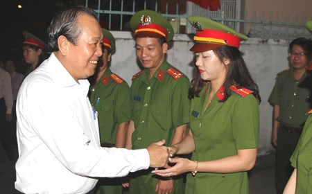Phó Thủ tướng Thường trực chúc Tết Công an quận Tân Bình