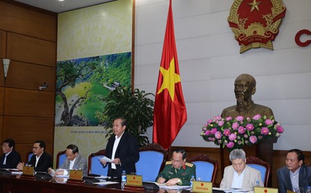 Mở đợt cao điểm trấn áp 'cát tặc'; dừng xuất khẩu cát nhiễm mặn