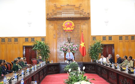 Phó Thủ tướng Trương Hòa Bình tiếp đoàn người có công tỉnh Kon Tum