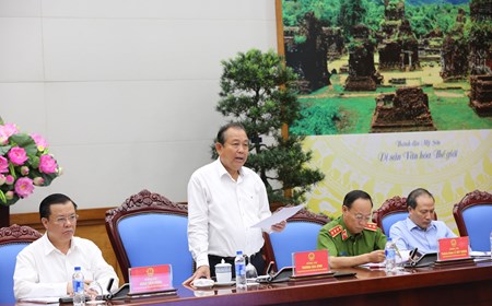 Đánh trúng đầu nậu, xử lý nghiêm các hành vi buôn lậu, gian lận thương mại