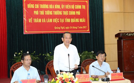 Phó Thủ tướng Trương Hòa Bình làm việc với lãnh đạo chủ chốt tỉnh Quảng Ngãi