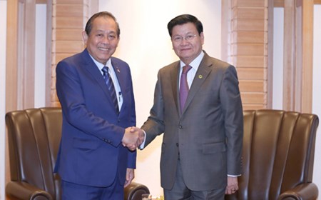 Phó Thủ tướng tiếp xúc lãnh đạo các nước dự Hội nghị Tương lai châu Á