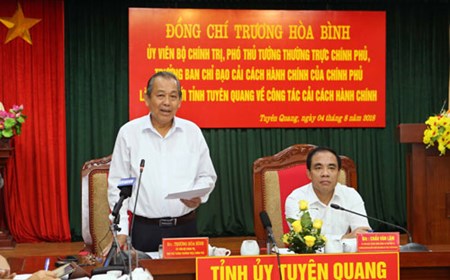 Phó Thủ tướng Thường trực làm việc với tỉnh Tuyên Quang về CCHC