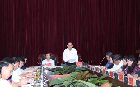 Phó Thủ tướng Thường trực làm việc tại tỉnh Điện Biên về tình hình di dân