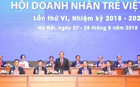 Phó Thủ tướng Trương Hòa Bình dự Đại hội Hội Doanh nhân trẻ Việt Nam