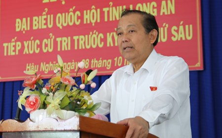 Phó Thủ tướng tiếp xúc cử tri Long An