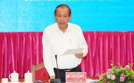 Khắc phục tư tưởng địa phương trong chính sách phát triển vùng