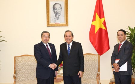 Phó Thủ tướng tiếp Quốc vụ khanh Bộ Nội vụ Nhật Bản