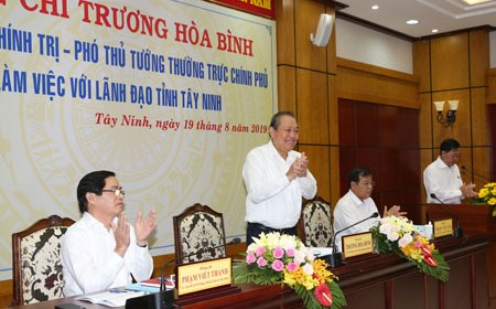 Tây Ninh tập trung chống buôn lậu, gian lận thương mại