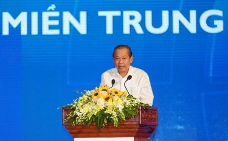 Miền Trung muốn mạnh lên phải hướng ra biển lớn