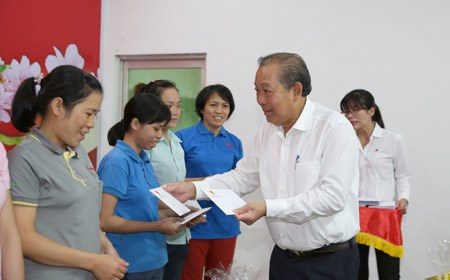 Chăm lo tốt hơn nữa cho công nhân lao động