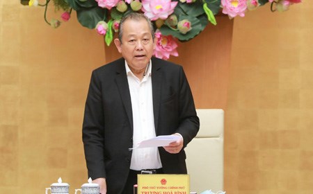 Tập trung giải ngân vốn đầu tư công và rà soát văn bản chồng chéo, mâu thuẫn