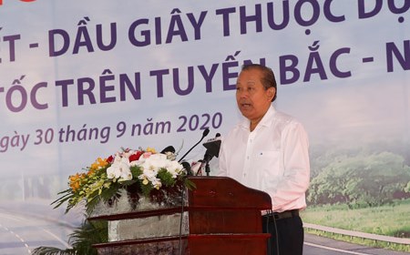 Phó Thủ tướng Thường trực phát lệnh khởi công đoạn cao tốc Phan Thiết-Dầu Giây