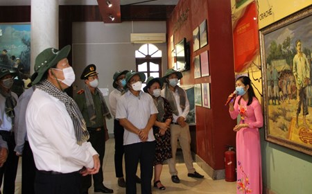 Phó Thủ tướng Thường trực tưởng nhớ Anh hùng dân tộc Nguyễn Trung Trực