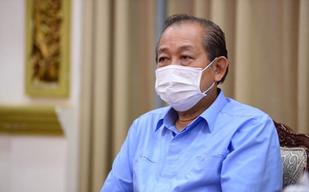 Phó Thủ tướng Trương Hòa Bình họp khẩn với TPHCM về các biện pháp cấp bách phòng chống COVID-19 
