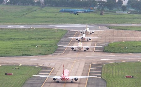 Phải bảo đảm tuyệt đối an toàn đường băng tại 2 sân bay lớn
