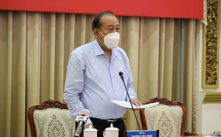 Phó Thủ tướng Thường trực: Cần cắt đứt sự lây lan của dịch bệnh