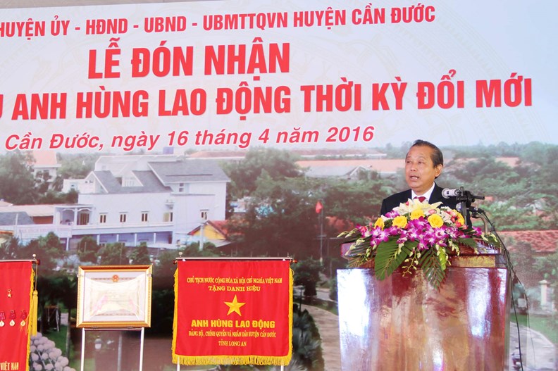 Huyện Cần Đước (Long An) đón nhận danh hiệu AHLĐ thời kỳ đổi mới - ảnh 1