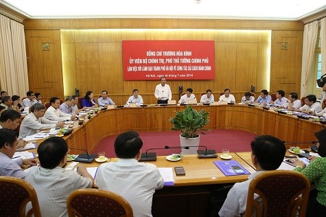 Đẩy mạnh cải cách hành chính, phục vụ người dân và DN - ảnh 2
