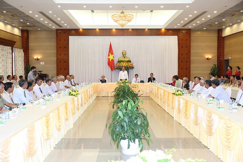 Phó Thủ tướng Trương Hòa Bình tiếp đoàn đại biểu người có công tỉnh Đồng Tháp - ảnh 2