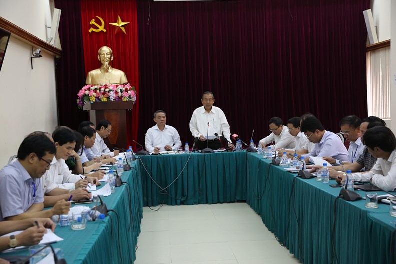 Phó Thủ tướng Trương Hòa Bình: Xử lý kiên quyết, triệt để vi phạm ATGT - ảnh 1