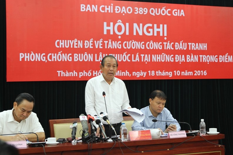 Chống buôn lậu thuốc lá khó: Có nguyên nhân do cán bộ - ảnh 1