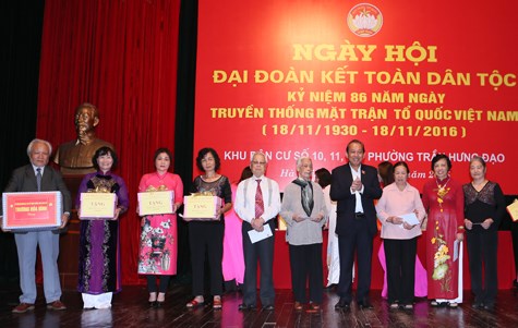 Phó Thủ tướng Thường trực dự ngày hội đại đoàn kết toàn dân - ảnh 2