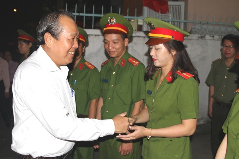 Phó Thủ tướng Thường trực chúc Tết Công an quận Tân Bình - ảnh 2