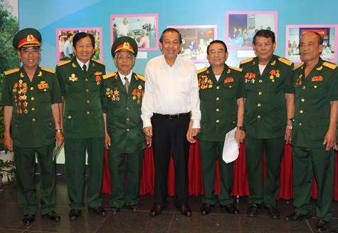 Phó Thủ tướng Thường trực gặp mặt cựu chiến sĩ cách mạng bị địch bắt tù đày - ảnh 2