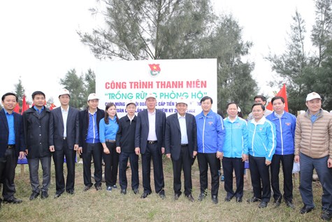 Phó Thủ tướng Thường trực dự lễ phát động Tết trồng cây tại Nam Định - ảnh 2