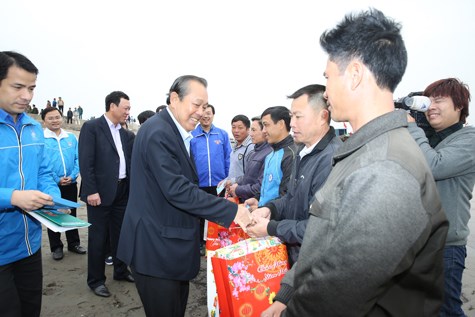 Phó Thủ tướng Thường trực dự lễ phát động Tết trồng cây tại Nam Định - ảnh 3