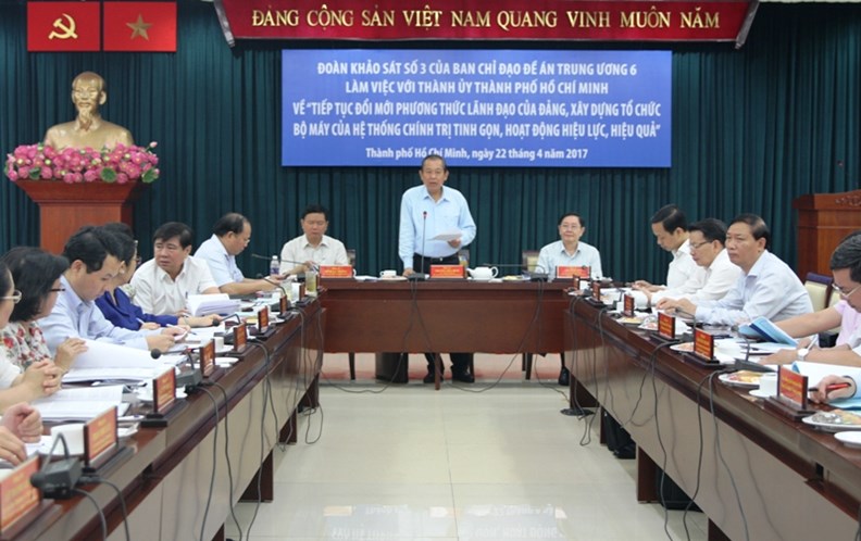 Phó Thủ tướng Thường trực Trương Hòa Bình làm việc với Thành ủy TPHCM - ảnh 1