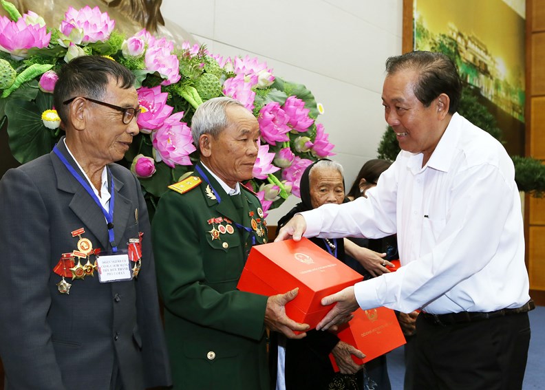 Bảo đảm người có công được thụ hưởng đầy đủ chính sách ưu đãi - ảnh 1