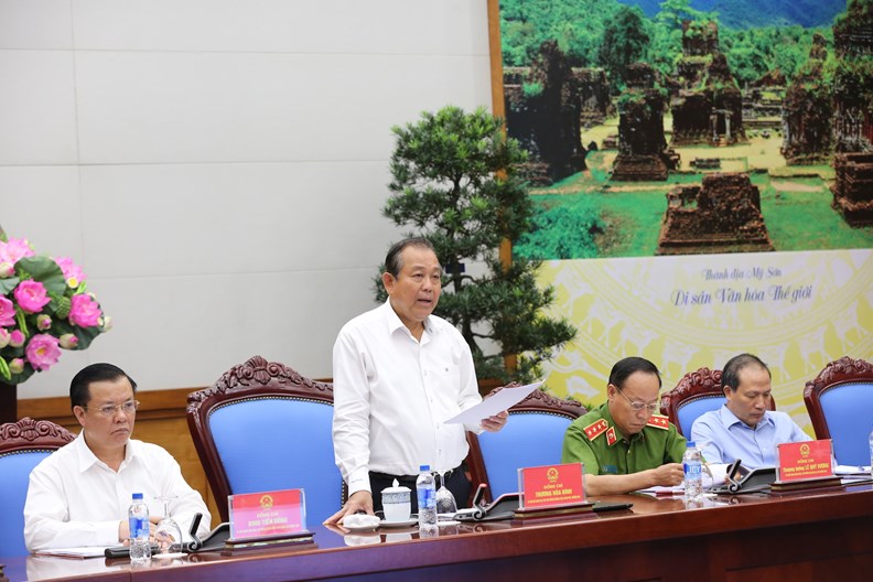 Đánh trúng đầu nậu, xử lý nghiêm các hành vi buôn lậu, gian lận thương mại - ảnh 1