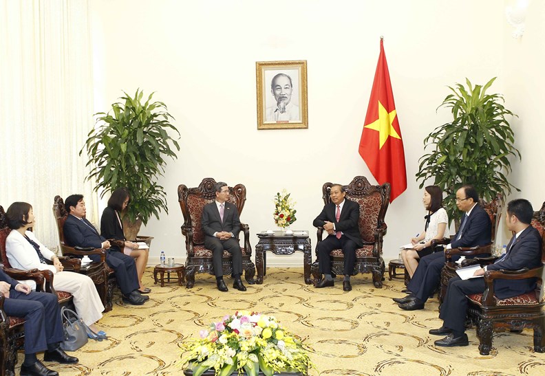 Phó Thủ tướng Trương Hòa Bình tiếp Chủ tịch Nhóm Nghị sĩ hữu nghị Hàn Quốc - Việt Nam - ảnh 2