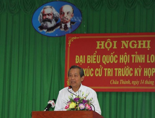 Phó Thủ tướng Trương Hòa Bình tiếp xúc cử tri Long An - ảnh 1