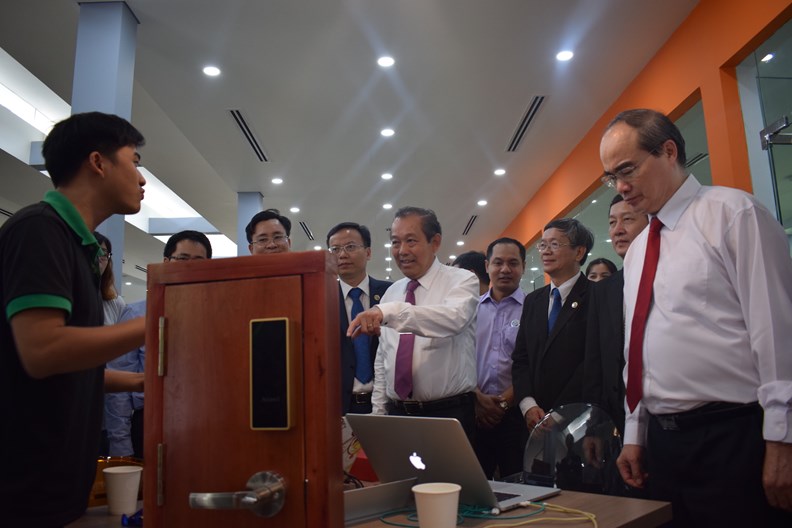 Phó Thủ tướng Trương Hòa Bình dự kỷ niệm 60 năm ĐH Bách Khoa TPHCM - ảnh 2
