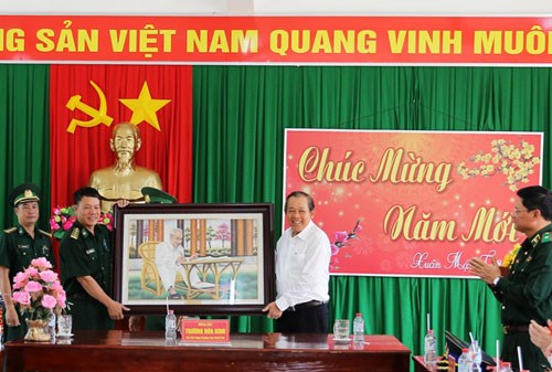 Phó Thủ tướng Trương Hòa Bình thăm các LLVT trên địa bàn Kiên Giang - ảnh 2