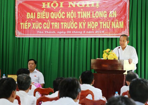 Phó Thủ tướng Trương Hòa Bình tiếp xúc cử tri tại Long An - ảnh 1