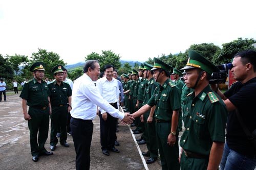 Phó Thủ tướng Thường trực thị sát tình hình di dân tự do ở Điện Biên - ảnh 3