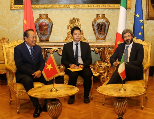 Phó Thủ tướng Trương Hòa Bình gặp Chủ tịch Hạ viện Italy - ảnh 2