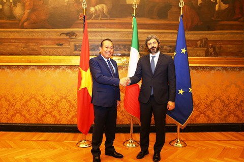 Phó Thủ tướng Trương Hòa Bình gặp Chủ tịch Hạ viện Italy - ảnh 1