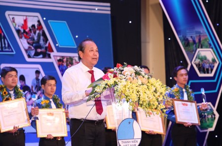 Thanh niên là rường cột của nước nhà - ảnh 1