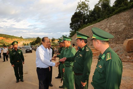 Phó Thủ tướng Thường trực làm việc với Khu kinh tế cửa khẩu quốc tế Bờ Y - ảnh 1