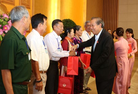 Phó Thủ tướng Thường trực tiếp đoàn đại biểu người có công tỉnh Kiên Giang - ảnh 1