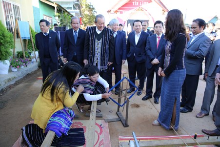 Phó Thủ tướng thăm bà con Tổ dân phố B'Nao C, huyện Lạc Dương - ảnh 2